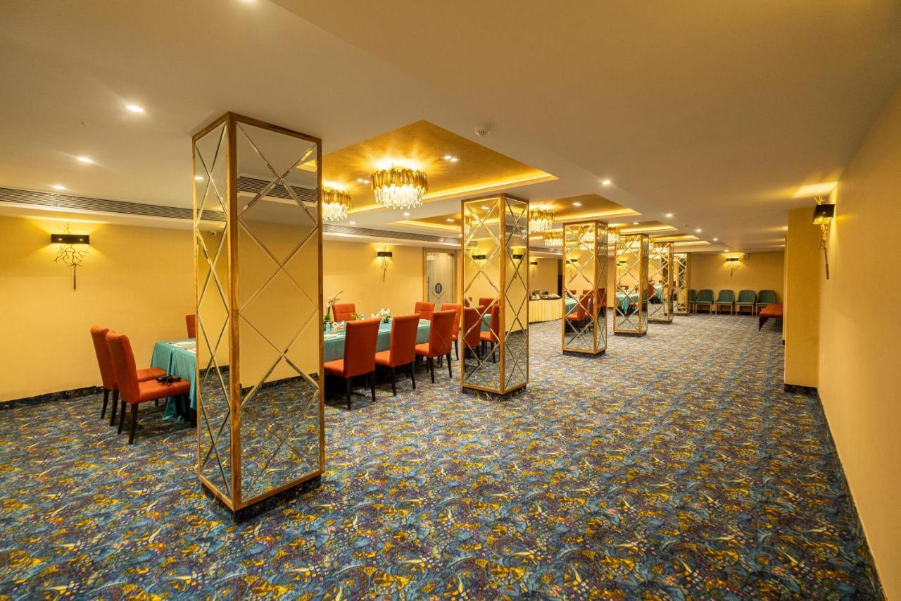Hotel The Bastion Bhopal Exterior foto